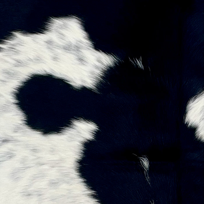 XS Black and Ivory Speckled Cowhide - 4'4" x 3'4" (XS539)